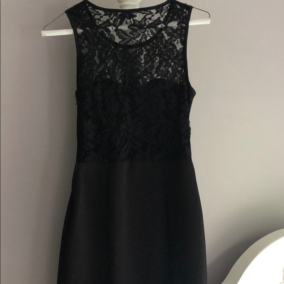 Dress - Picture 3 of 4